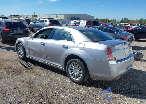 2013 Chrysler 300 Motown из США, поврежденный, VIN 2C3CCAAG8DH647449